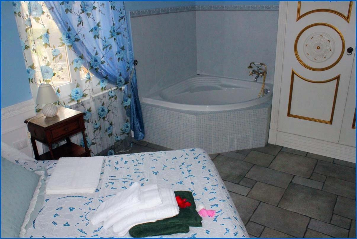 Bed And Breakfast Sopranos La Spezia Kültér fotó